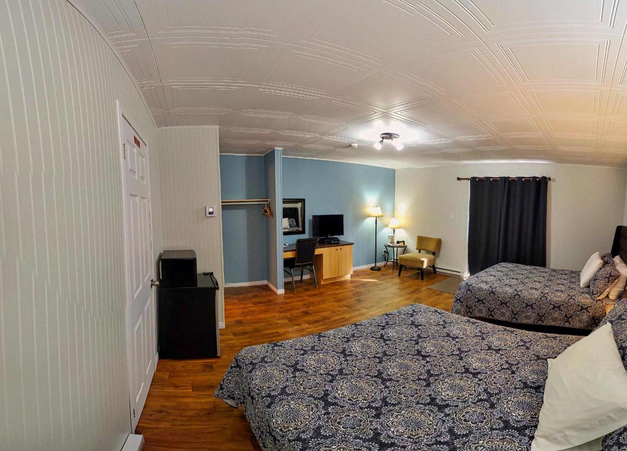 Motel Au Vieux Frontenac เธทฟอร์ด ไมนส์ ภายนอก รูปภาพ