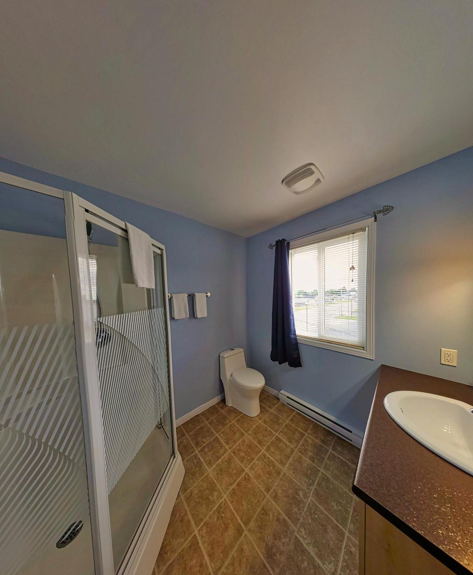 Motel Au Vieux Frontenac เธทฟอร์ด ไมนส์ ภายนอก รูปภาพ